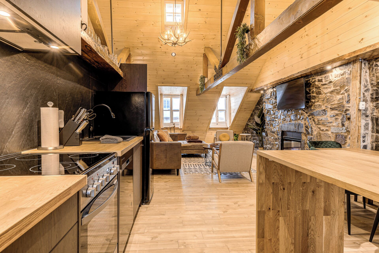 Food & Drinks, Gorgeous 3 Bedroom 2-floor Old Townhouse, Communauté-Urbaine-de-Québec
