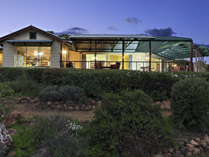 Exterior & Views 1, Shambhala Guest House, Bridgetown-Greenbushes