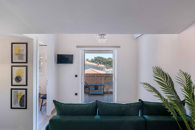 Others 4, Grouzi Residences, Ionian Islands