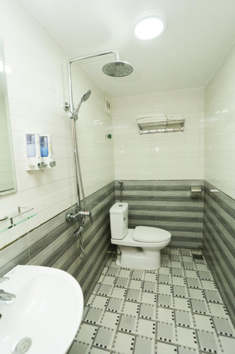 Bathroom 2, Hotel Sunny HG, Hạ Long