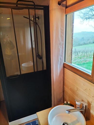 Bedroom 2, Les lodges d'Adelaide, Tarn