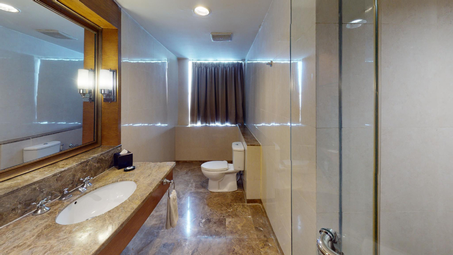 Bathroom 9