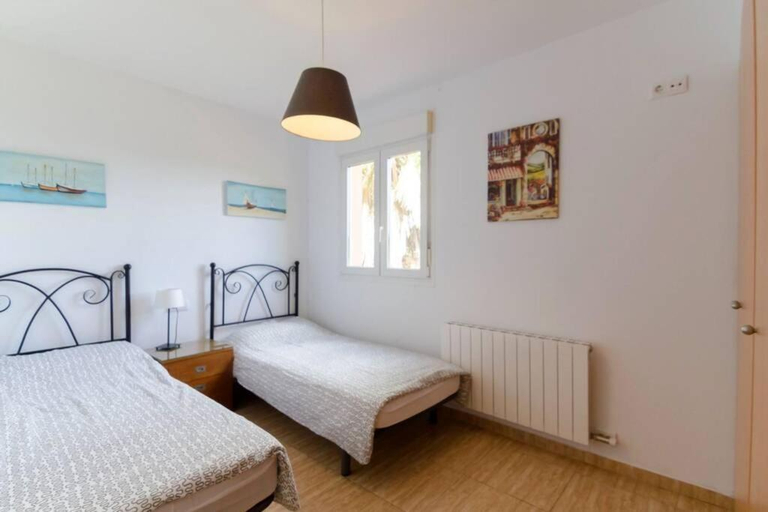 Bedroom 3, Marimuntanya, Girona