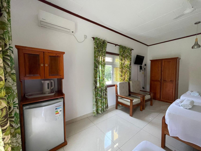 Others 4, Bethel's Villas