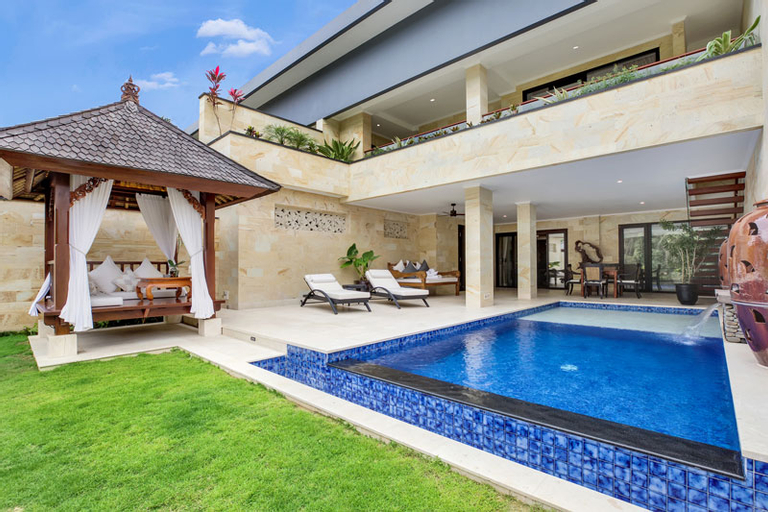 Swimming Pool 7