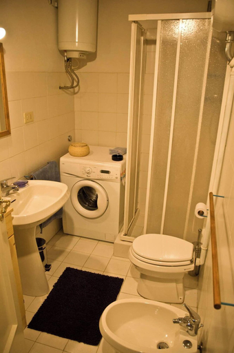 Bathroom, Mamo Florence - Donatello Apartment, Florence