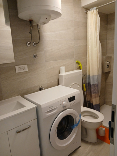 Bathroom, Apartma VMMN, Maribor