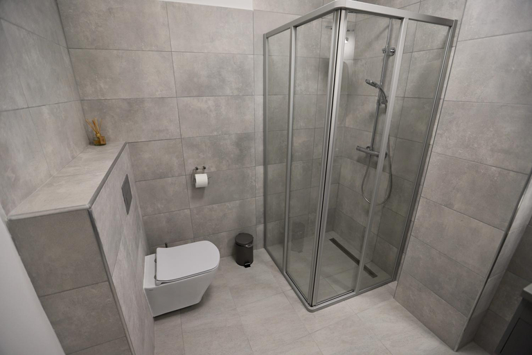 Others 3, Natali Apartmanhaz, Eger