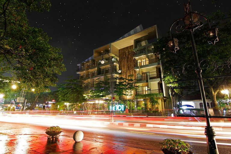 Exterior 1