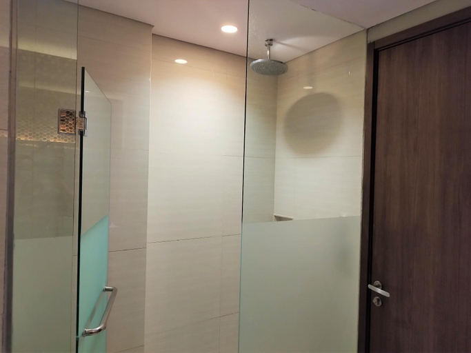 Bathroom 8