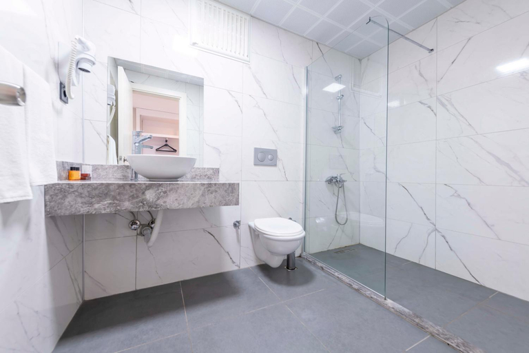 Bathroom 4, Club Bella Sun - All Inclusive, Manavgat