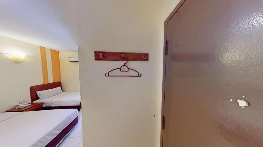 Bedroom 13