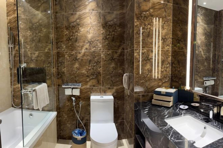 Bathroom 7