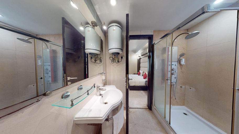 Bathroom 11