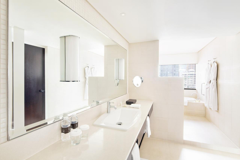 Bathroom 5, COMO Metropolitan Bangkok, Sathorn