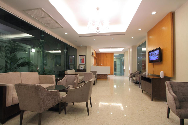 Others 5, D Varee Montara Thonglor 25, Wattana
