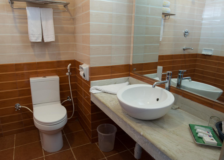 Bathroom 5, The Buddha Maya Garden Hotel By KGH Group, Lumbini