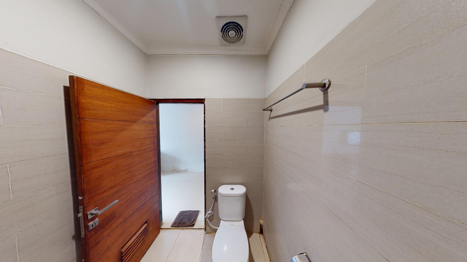 Bathroom 6