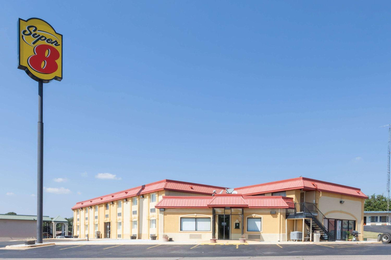 Exterior & Views 2, Super 8 By Wyndham Clinton Ok, Custer