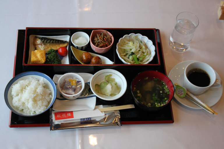 Food & Drinks