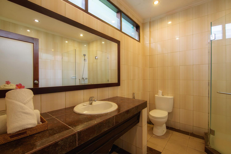 Bathroom 17