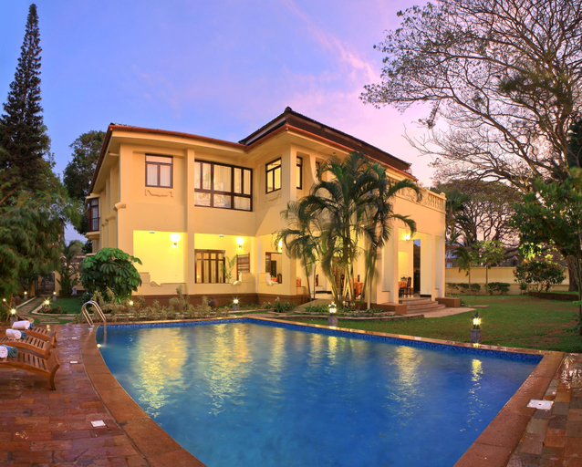 Exterior & Views