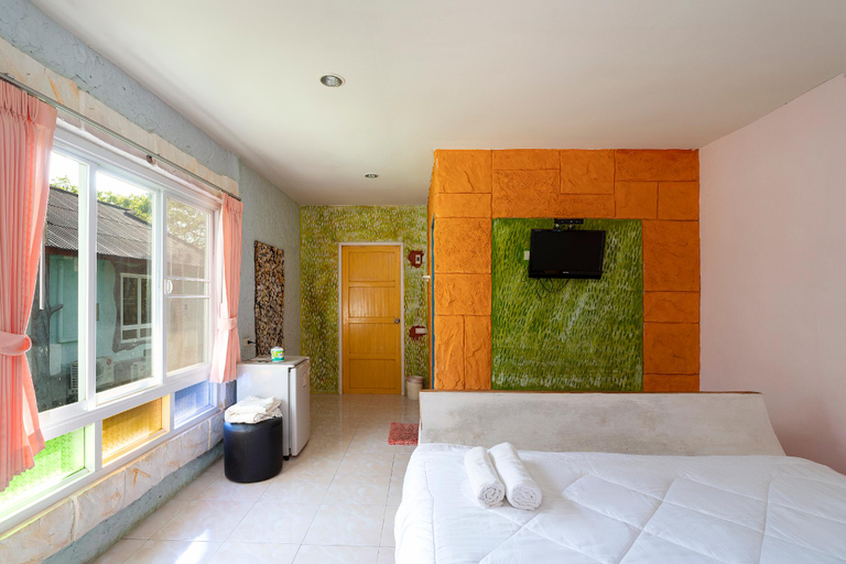 Bedroom 13