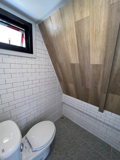 Bathroom 4