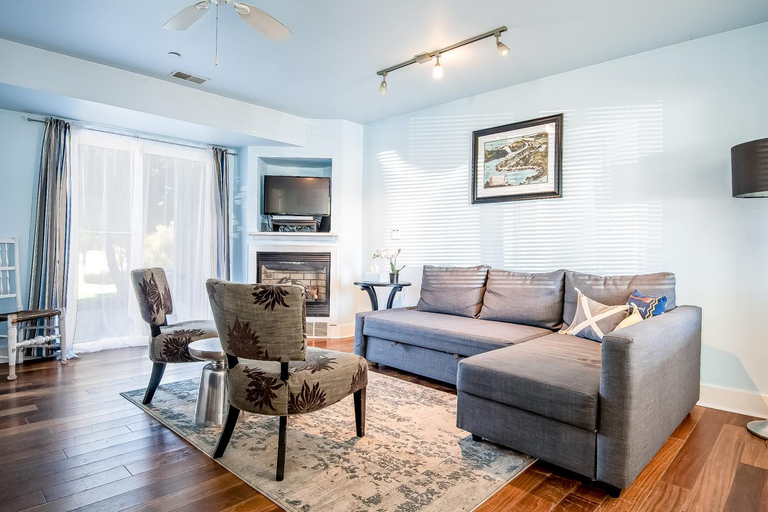 Others 5, Bluebird Condo, Allegan