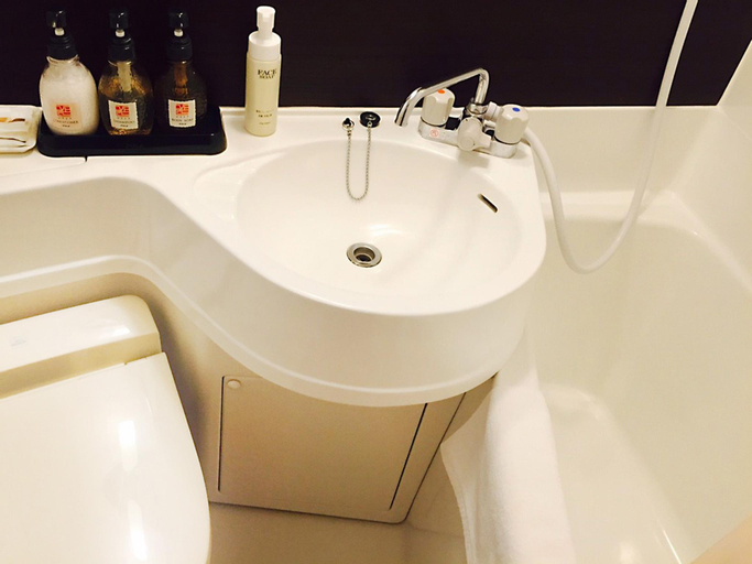 Bathroom 29