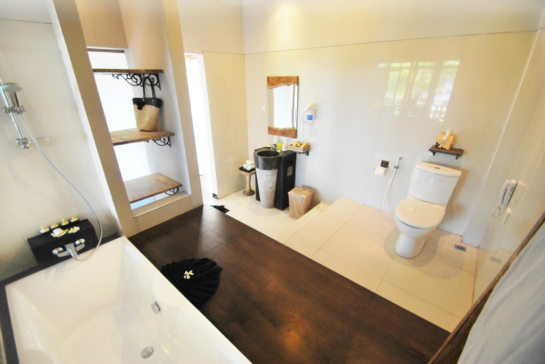 Bathroom 4