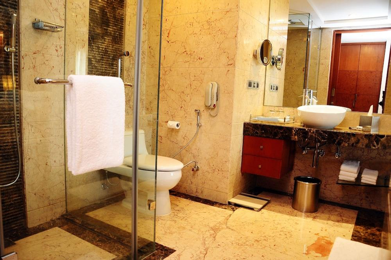 Bathroom 8