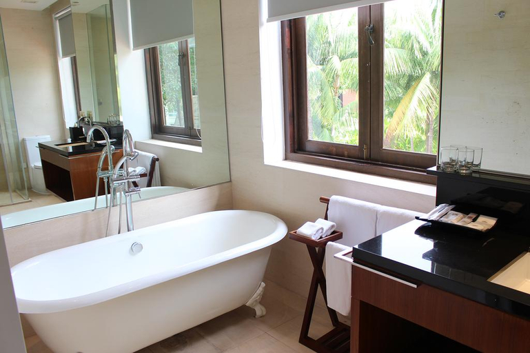 Bathroom 9