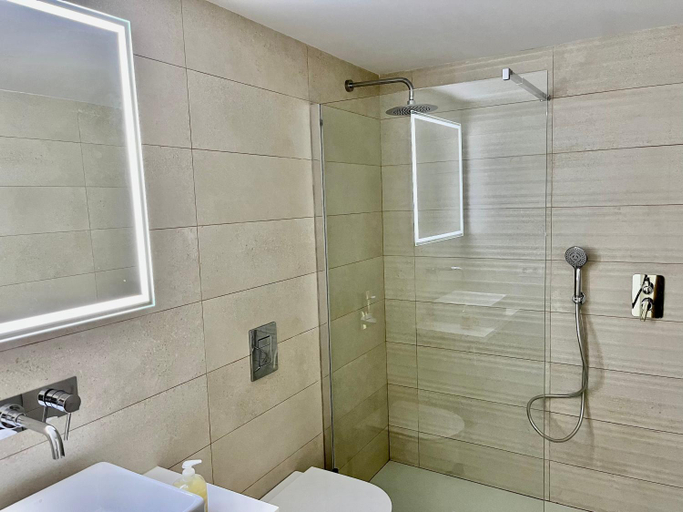Bathroom 2, Apartamento Cala Ratjada. Recien reformado, Baleares