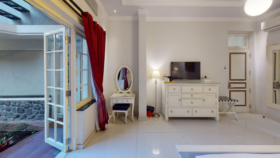 Bedroom 8