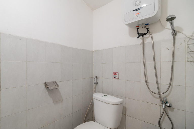 Bathroom 13