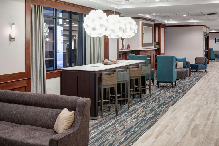 Public Area 2, Hampton Inn St. Louis-Downtown (At the Gateway Arch), Saint Louis