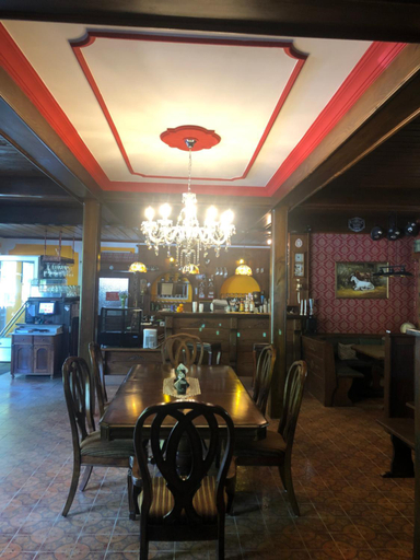 Food & Drinks 4, Holmes Cafe & Pension, Schärding