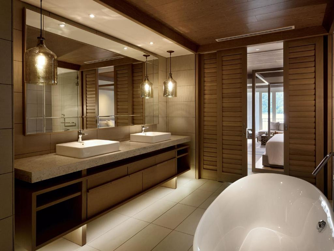 Bathroom 16
