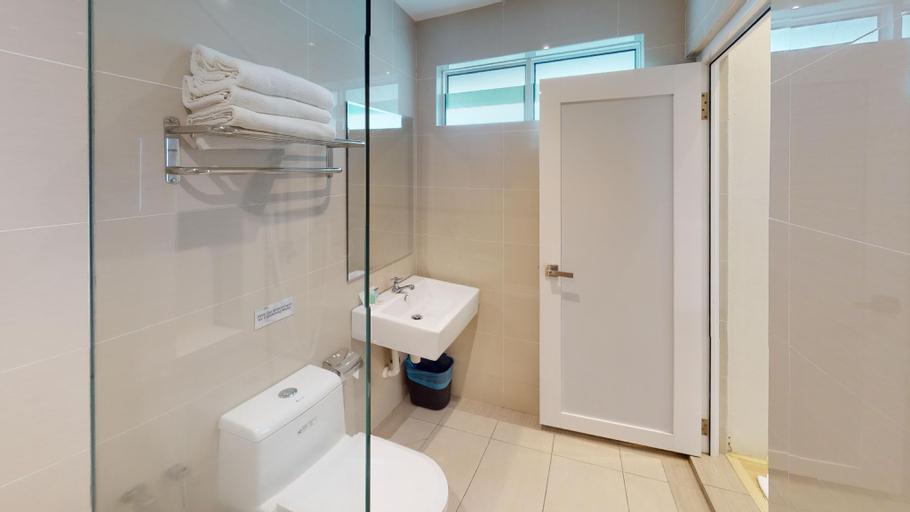 Bathroom 5