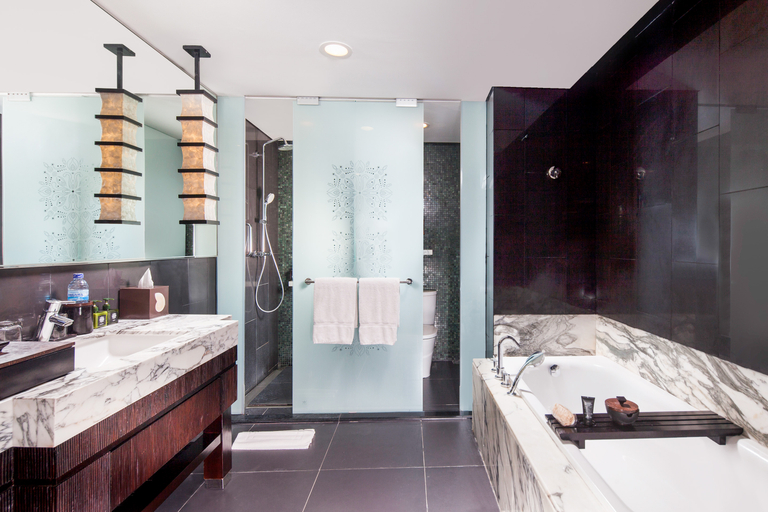 bathroom 23