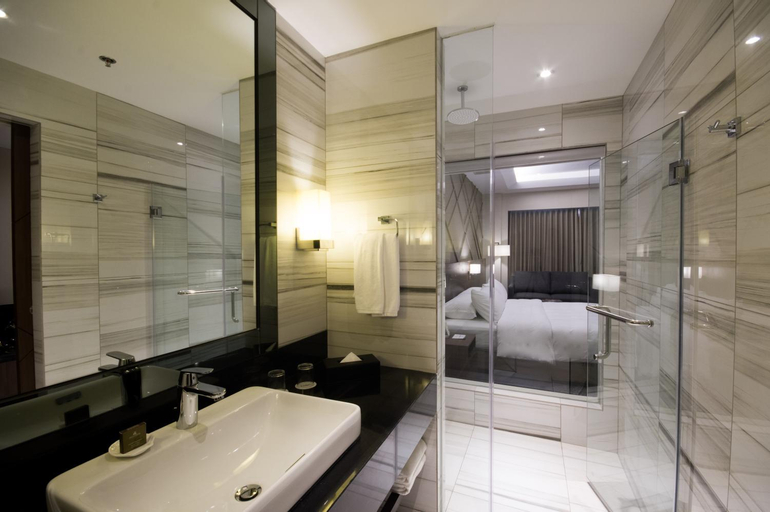 Bathroom 9