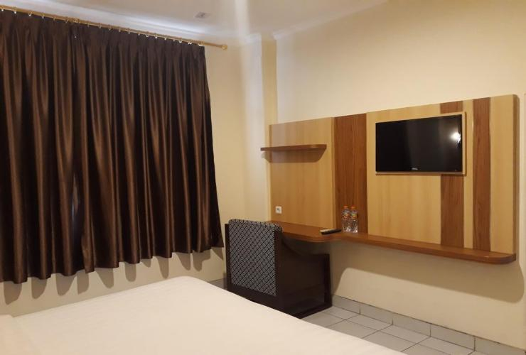 Bedroom 8