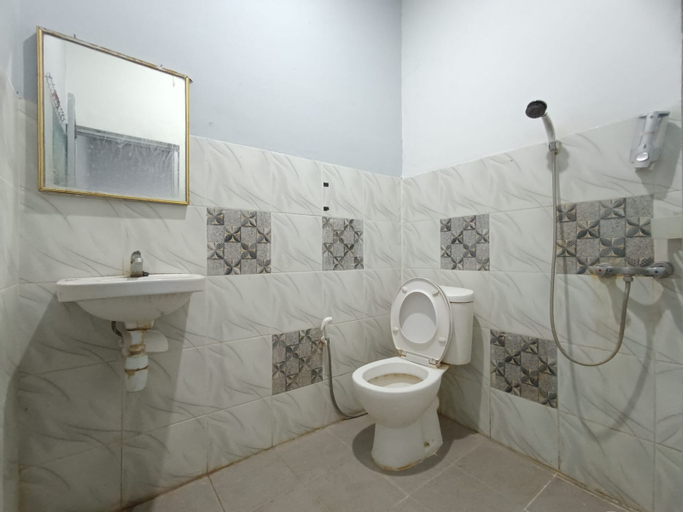 Bathroom 3