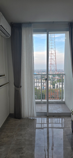 Exterior & Views 16