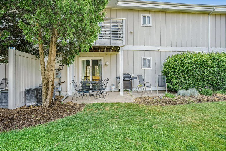 Exterior & Views 1, Bluebird Condo, Allegan