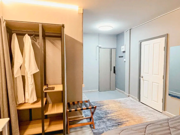 Bedroom 13