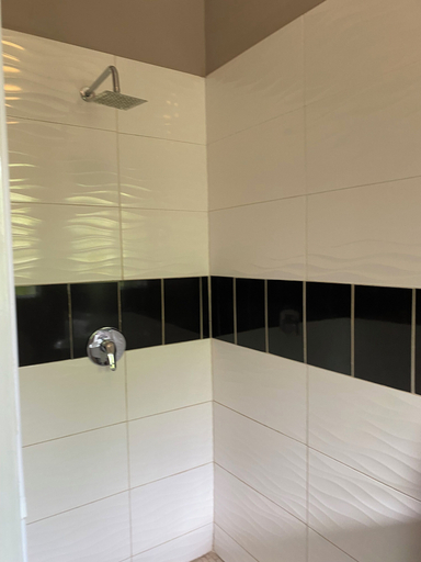 Bathroom 3, Las Palmas Guest House, Harare