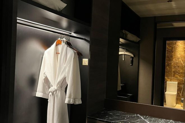 Amenities 7