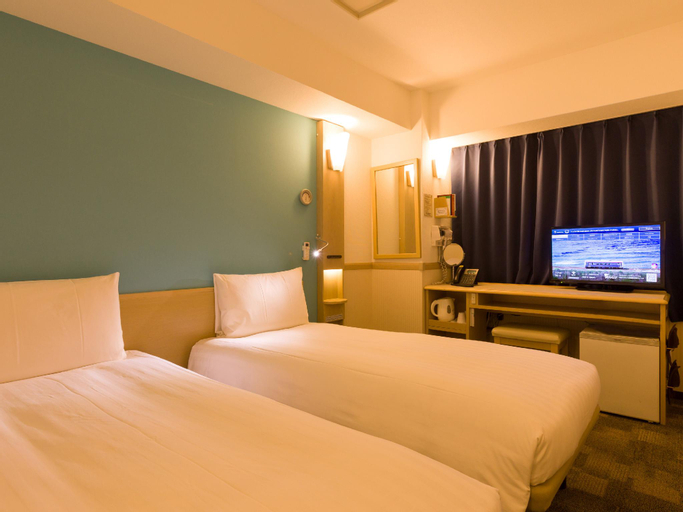 Bedroom 13
